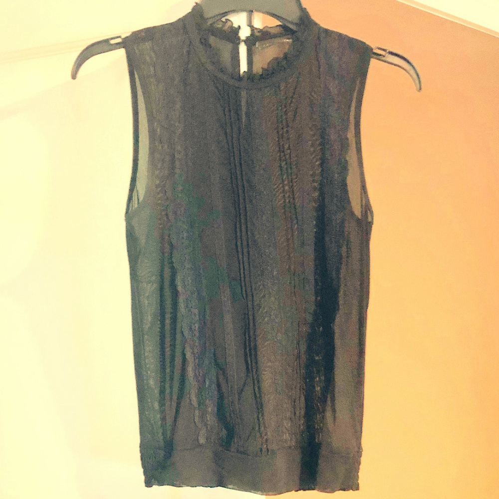 Women's/Juniors Sleeveless Blouse
